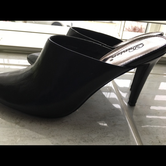 Shoes - Picture 13 of 14